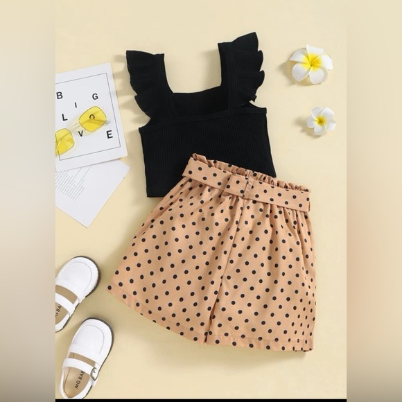 Girls Ruffle Trim Top With Polka Dot Belted Shorts size 12/14 - Picture 3 of 5